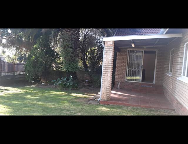 3 BEDROOM TOWNHOUSE RENTED IN NORKEM PARK